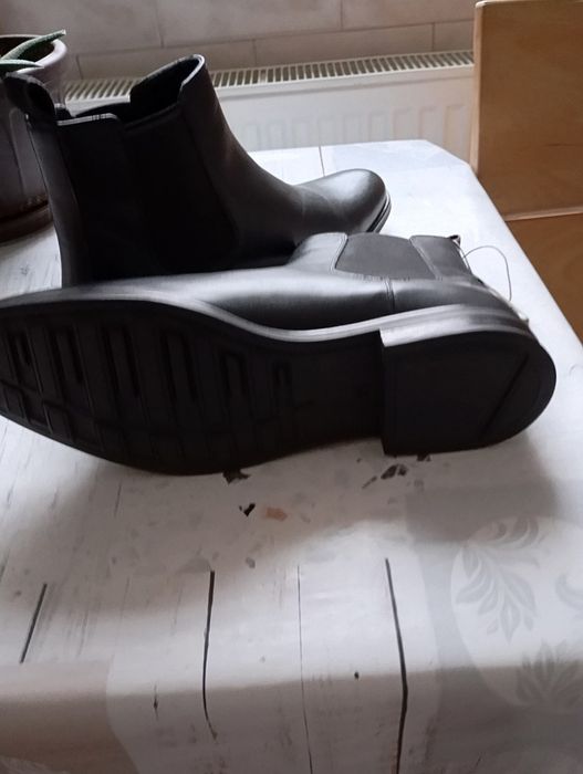 Vând cizme bărbați noi piele mărime 43 - 44 Lasocki