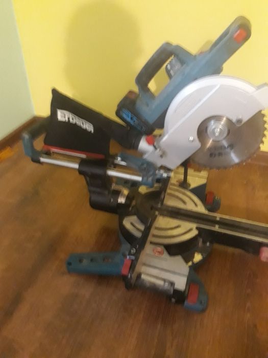 Ferastrau circular 18v. Erbauer