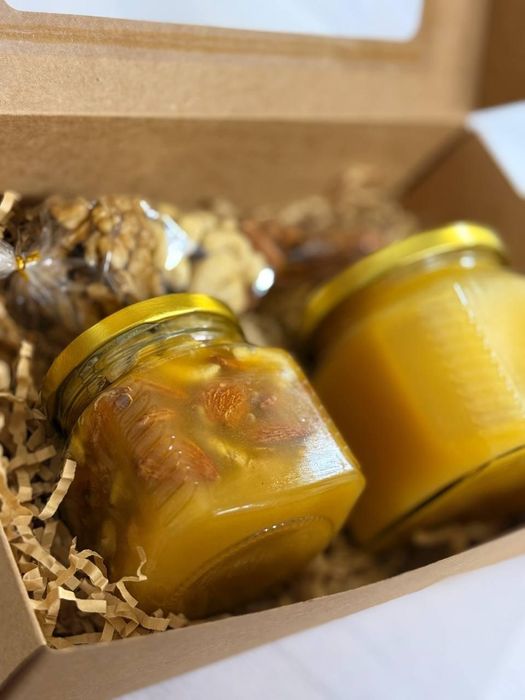 Натуральный мёд.