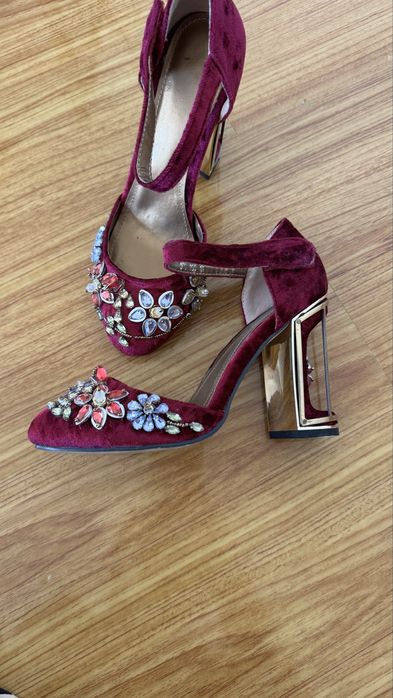 Туфли Гучи сатылады