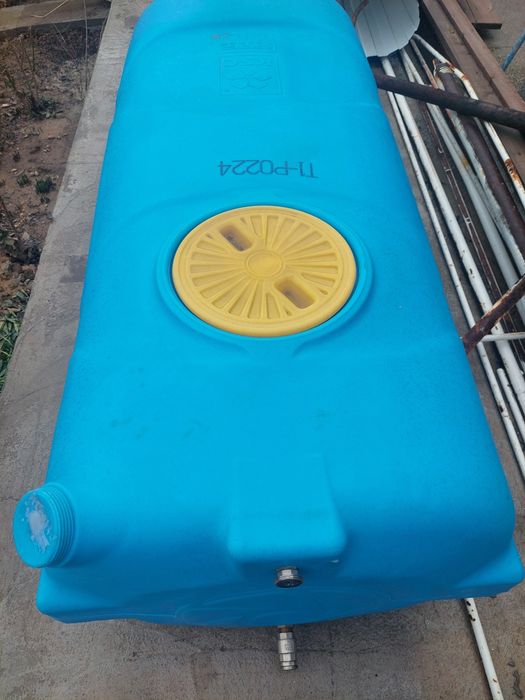 Бочка пластиковая  пищевая нова