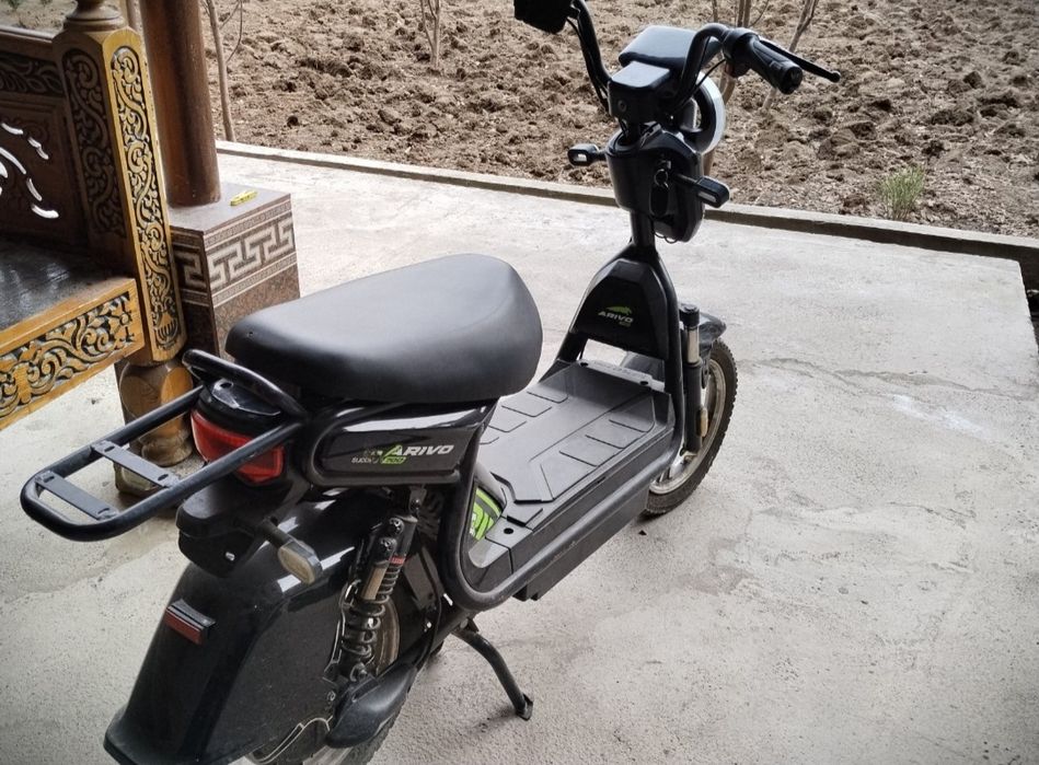 Скутер Сотилади СОРЧНО