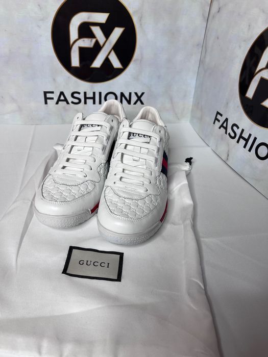 Adidasi albi, Gucci