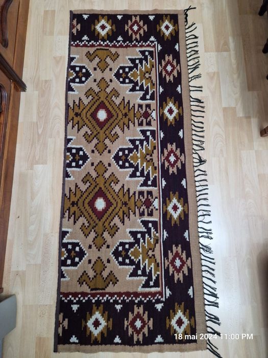 Presuri taranesti tesute la razboi