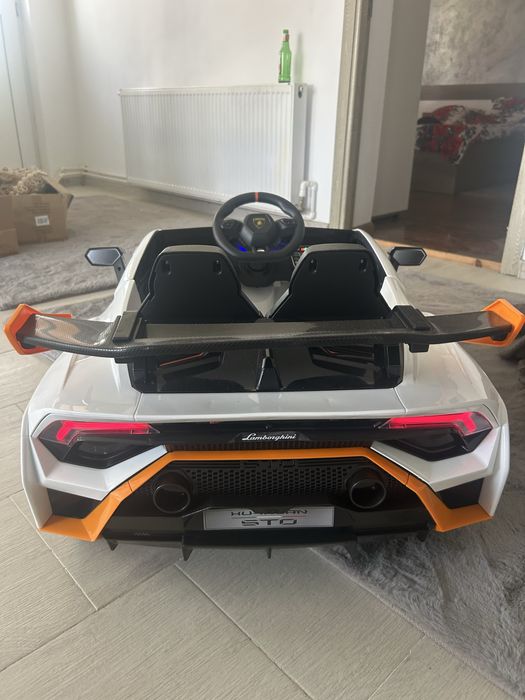 Masina lamborgini noua