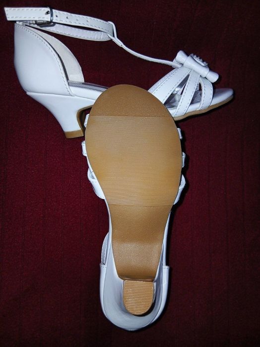 Из Америки, босоножки бренда"Olivia K"