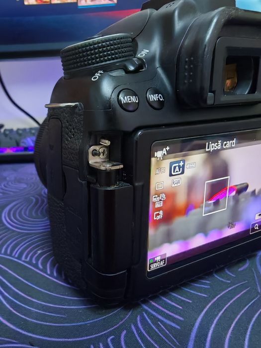 Aparat foto Canon EOS 70D