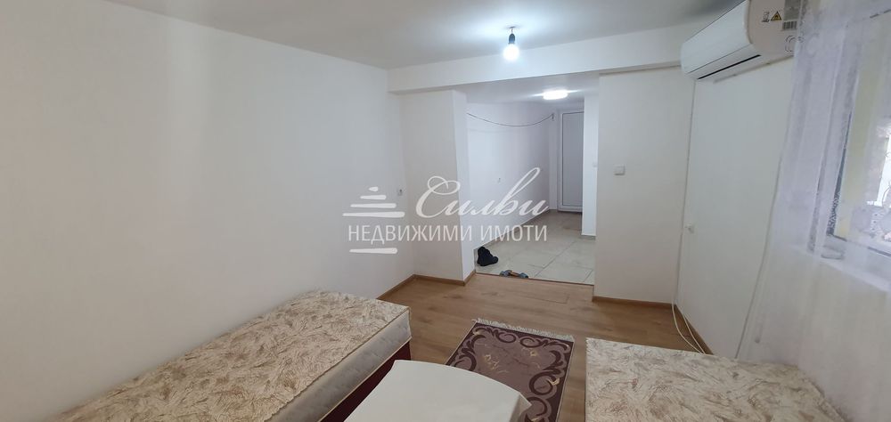 Дава се под наем Етаж от къща в Шумен, Куршум чешма - 25 кв.м за 153 € - Снимка #1