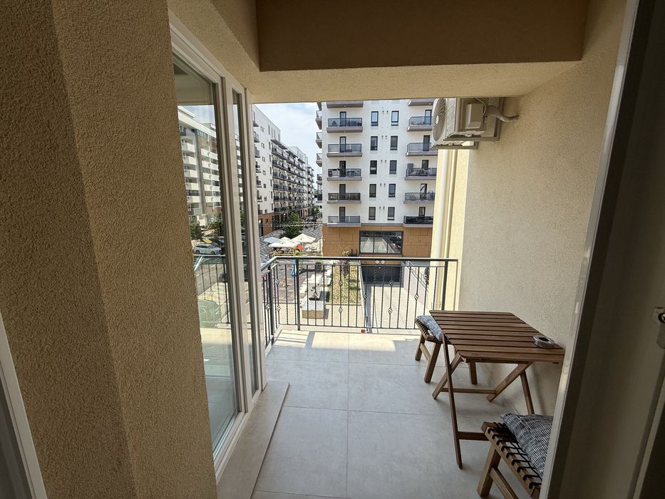 Inchiriere apartament tip studio, bloc nou, prima inchiriere, loc de parcare inclus.