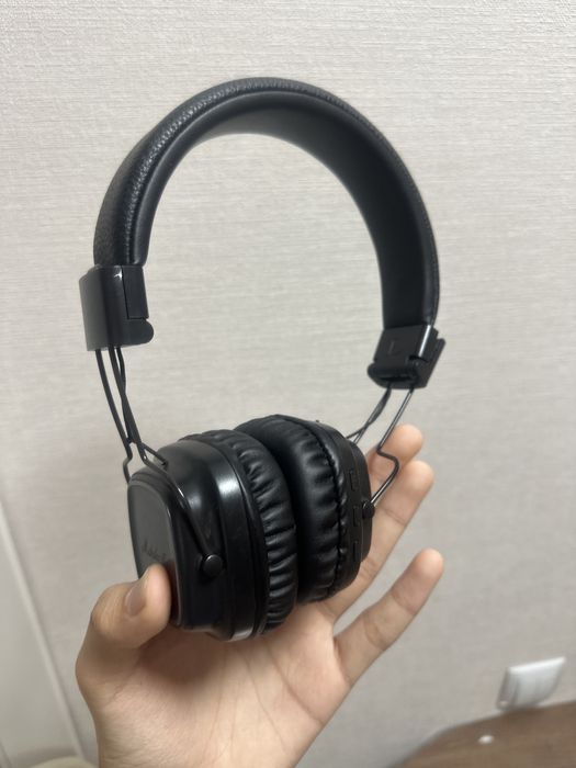 Продам наушники Marshall Major II