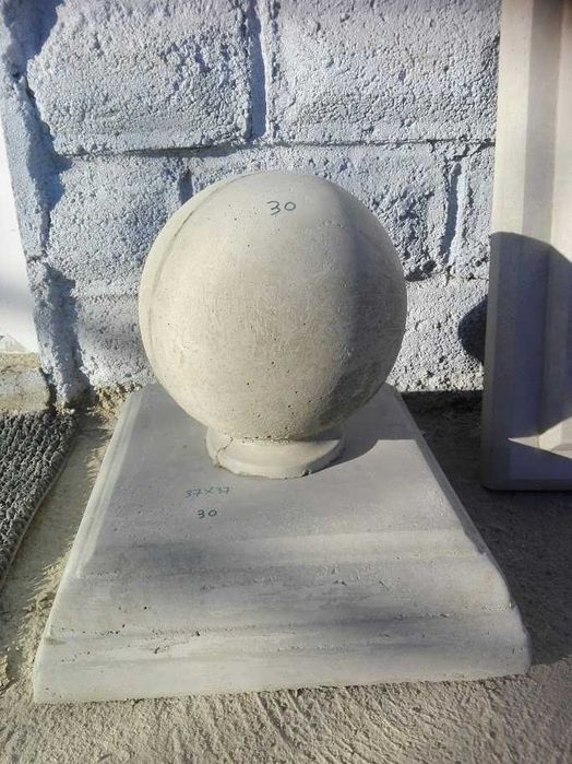 jardiniere de flori giveci beton