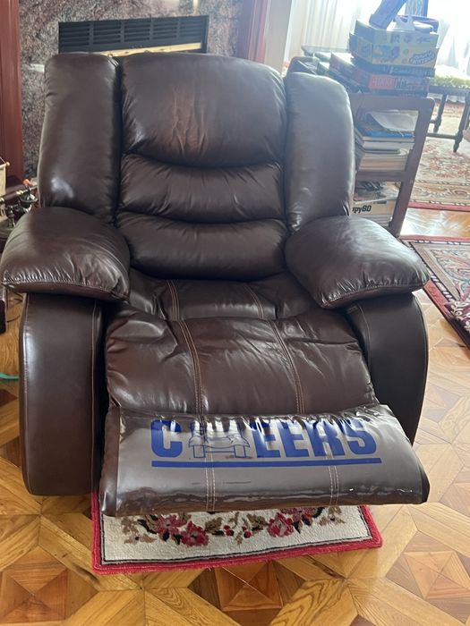 Canapea 3 locuri extensibila + fotoliu relaxare balansoar – stare buna
