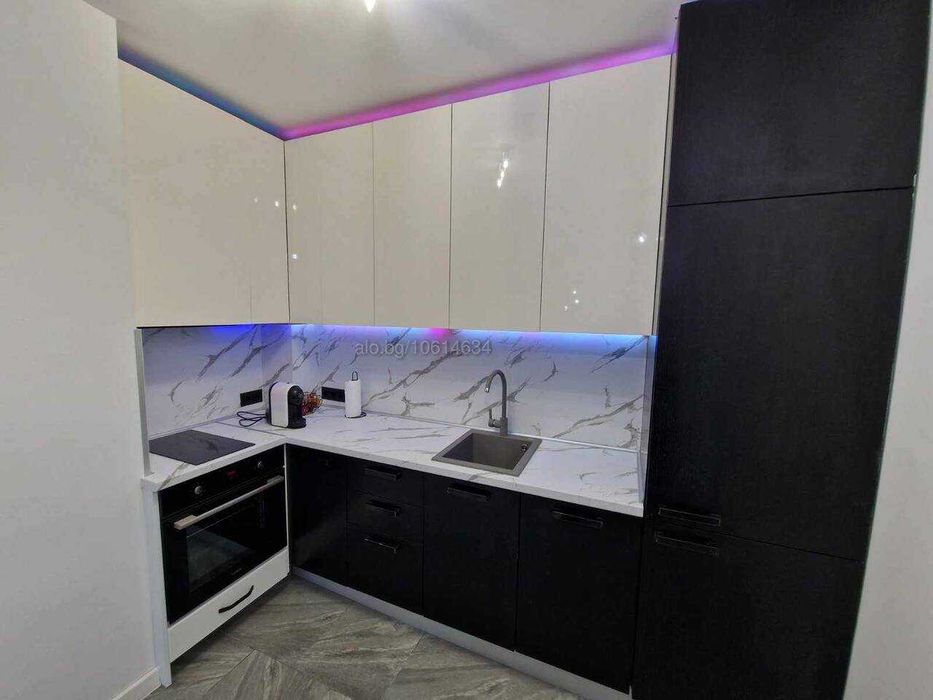 Тристаен голям апартамент с двор, ПАРКОМЯСТО, Кършияка