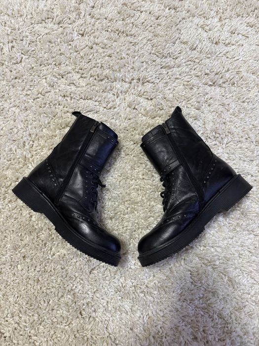 Ghete negre no brand