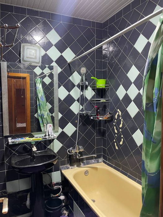 Sergeli Yarmarkada 2 xonali uy sherikchilikka