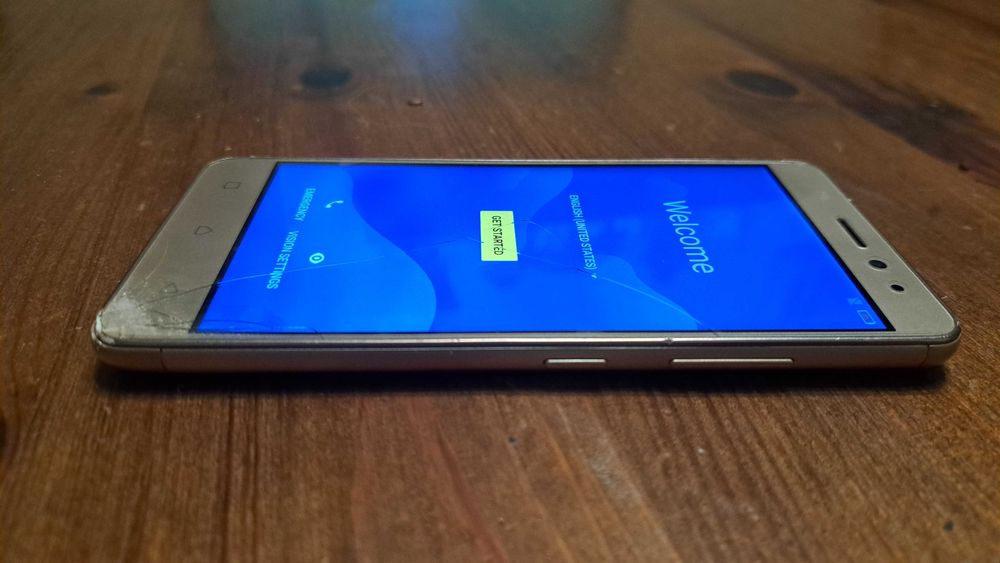 GSM Lenovo K6 с пукнат дисплей