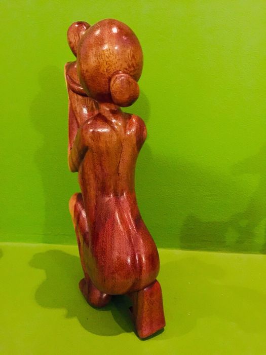 Sculptura lemn de Suar