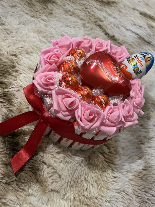 Подаръчни кутии и букети