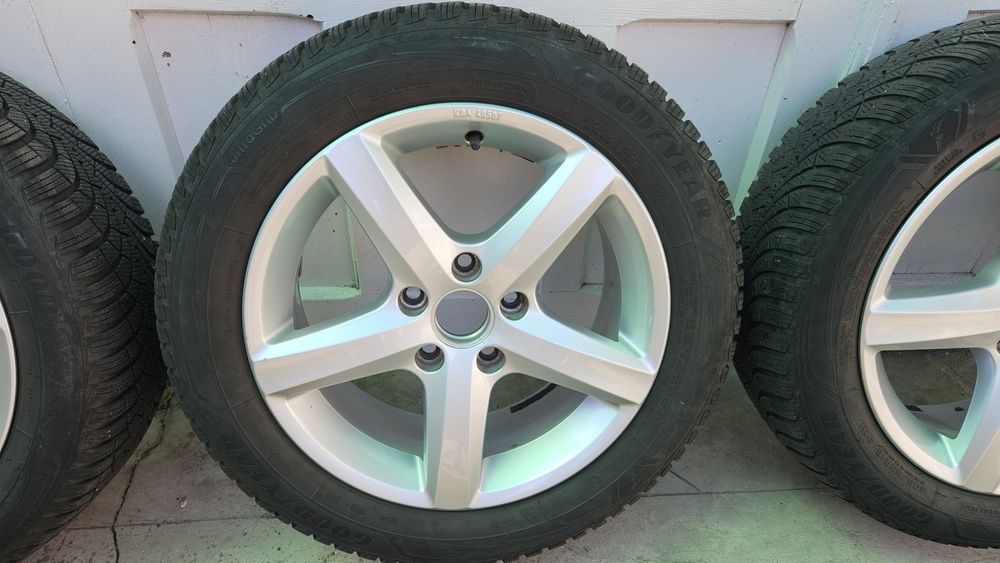 Jante aliaj VW Aspen Good Year 205/55 R16 originale VW + capacele VW
