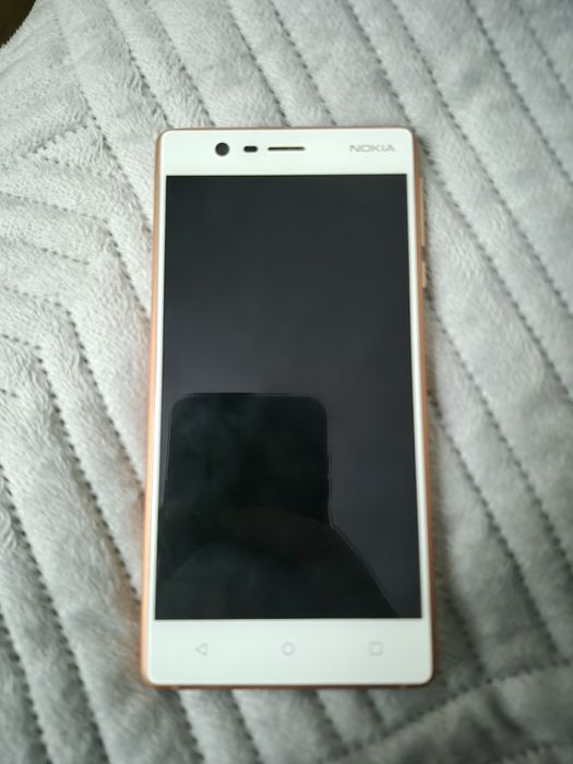 Продам телефон.      .