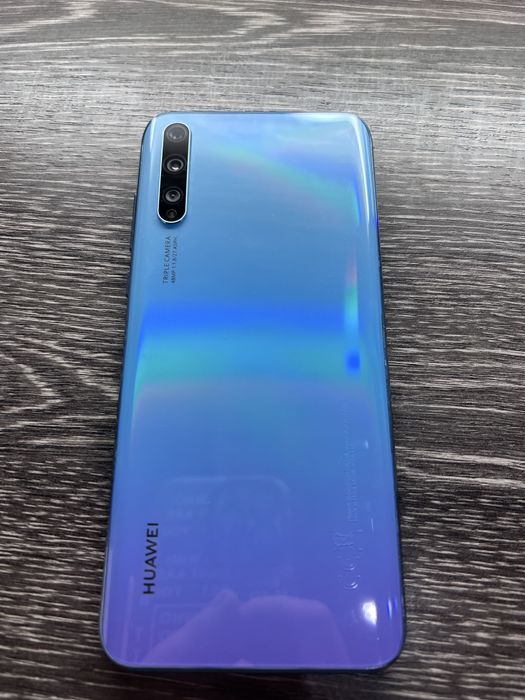 HUAWEI Y8p (2020)