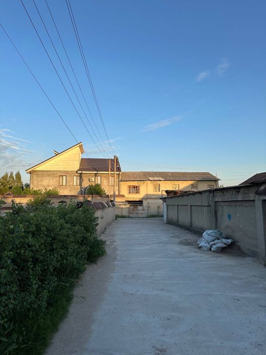 Dala hovli. 744 kv metr. Yashnabod tumani, daryo bo’yida joylashgan…..