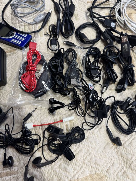 зарядни, кабели, слушалки, handsfree Nokia, Samsung, Sony Ericson