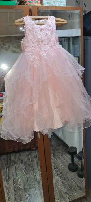 Красива рокля за принцеси