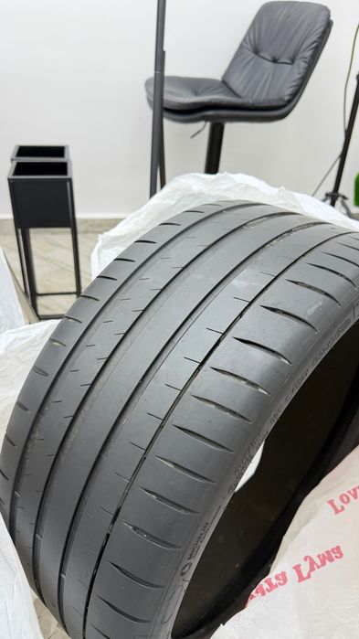 2бр Michelin Pilot Sport 4S 235/35/20