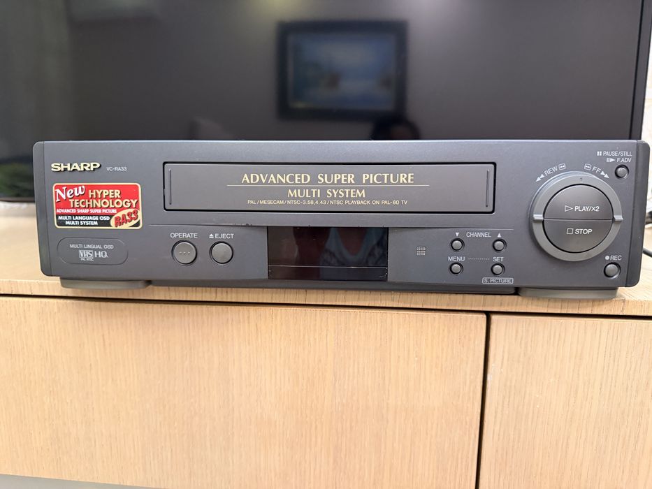 Продам видеоплеер Sharp VC-RA33