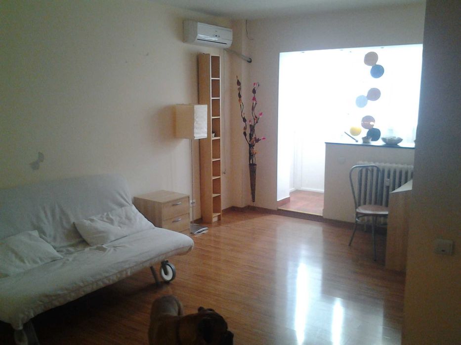 Garsoniera de vanzare