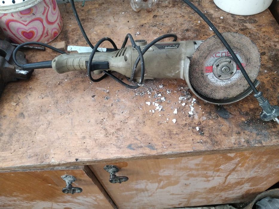 Продаю болгарку. б.у