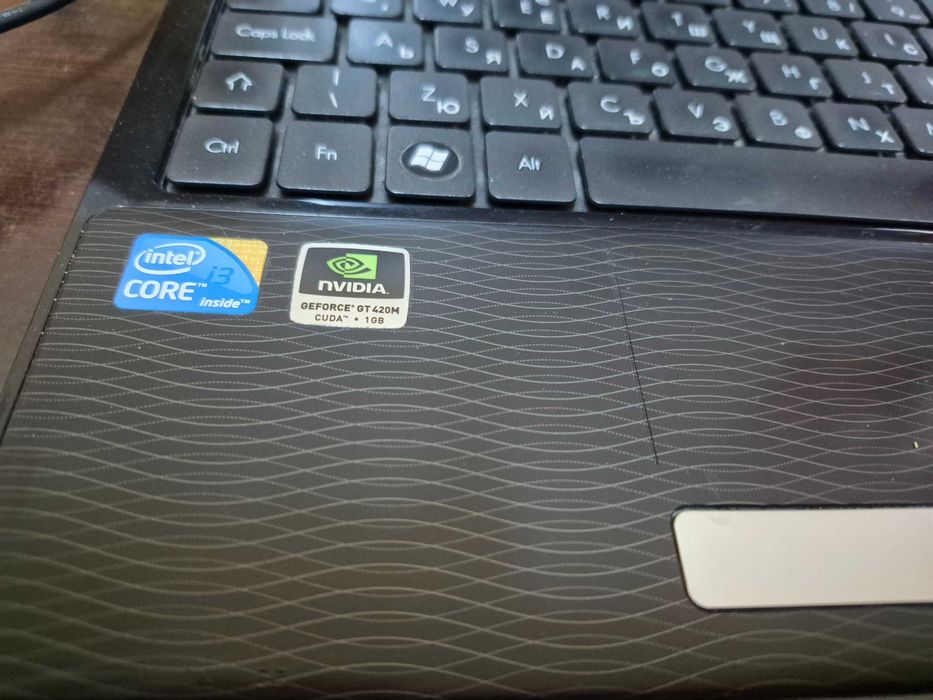 Лаптоп Packard Bell RAM 3GB 256 SSD Intel I3-380M,Nvidia GT420 1gb