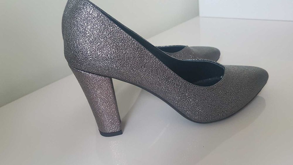 Чисто нови луксозни дамски обувки с чантичка от естествена кожа MGESS