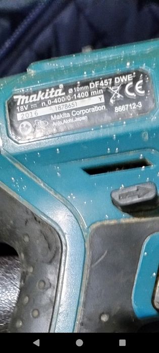 Bormașină autofiletanta Makita 18V