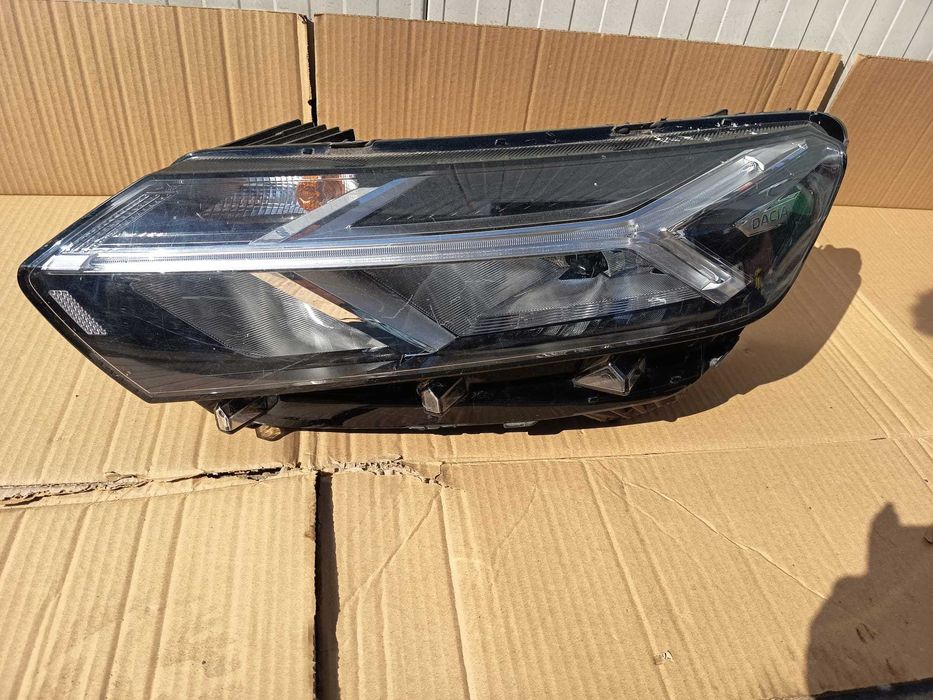 Far stanga Led Dacia Logan 3 / Sandero