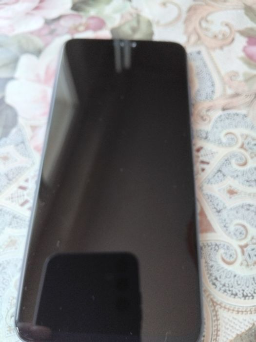 Продавам телефон