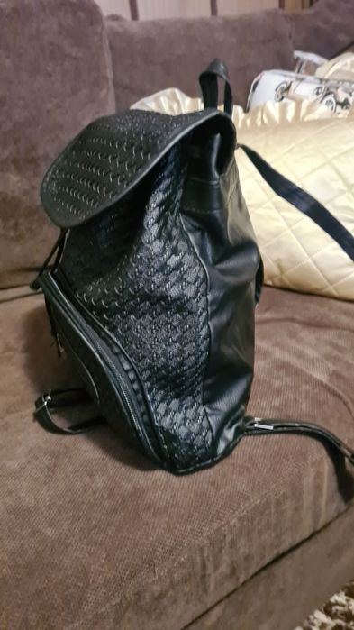 Дамска раница - кожена