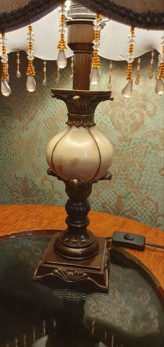 Настольный светильник