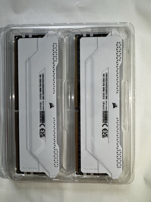 Memorii ram ddr4 3200 3600mhz 32gb  corsair 2x 16gb