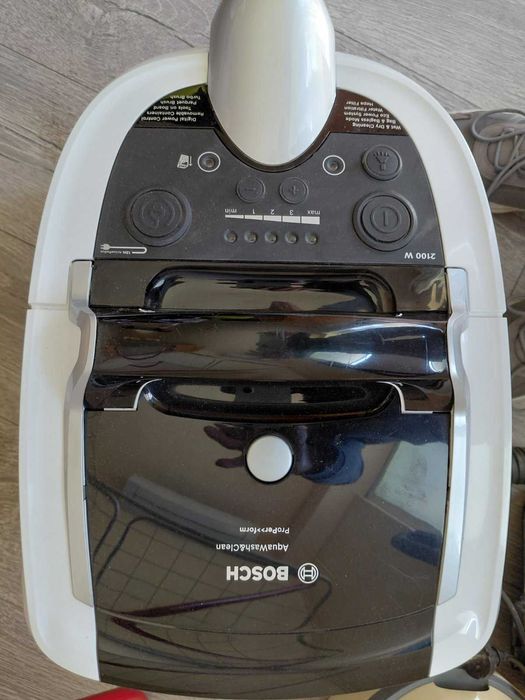 Професонална прахосмукачка Bosch AquaWash&Clean Serie | 4 за сухо и мокро почистване,пране