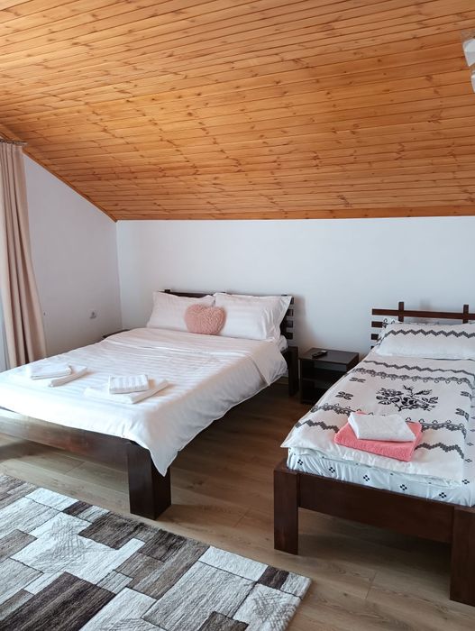 Casa De Pe Vale Câmpeni