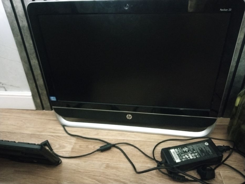 Моноблок HP Про 23-d005er