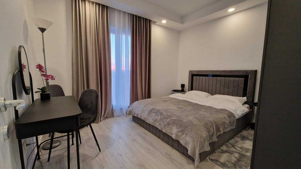 2 Camere Regim Hotelier Cosmopolis