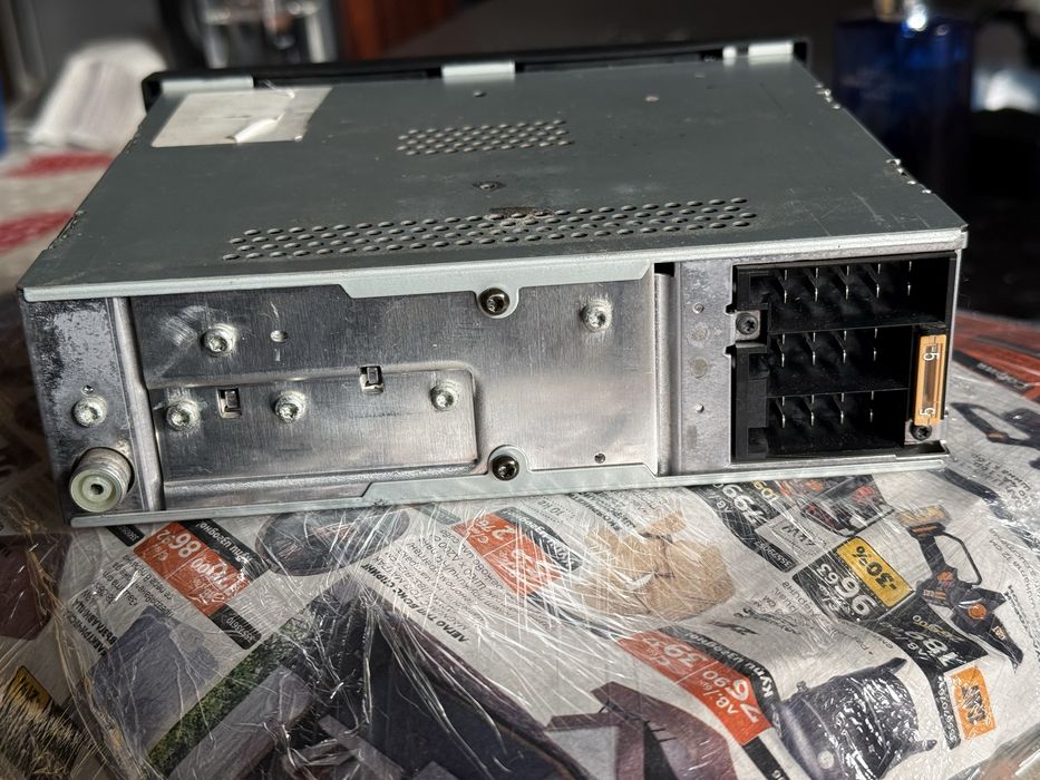 Радиa за автомобили - VW Dolby GAMMA 1J0035186D / Opel 90566821 CDR500 2F4 GM Delco