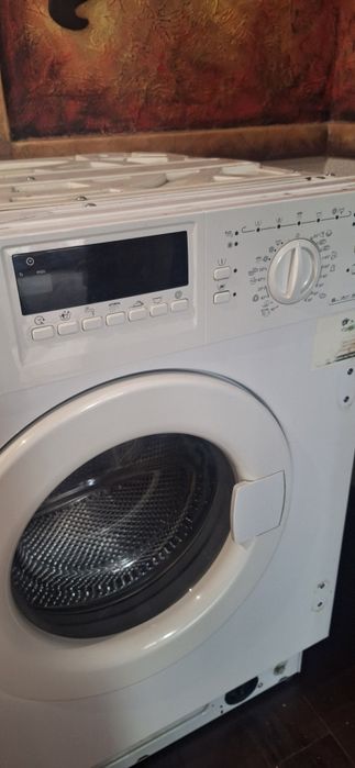 Отдам стиральную машинку Whirpool