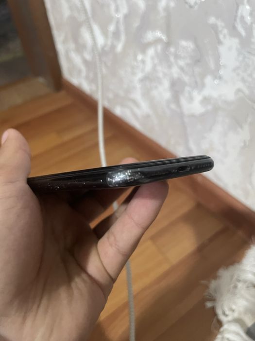 Айфон SE   Хорошо работает