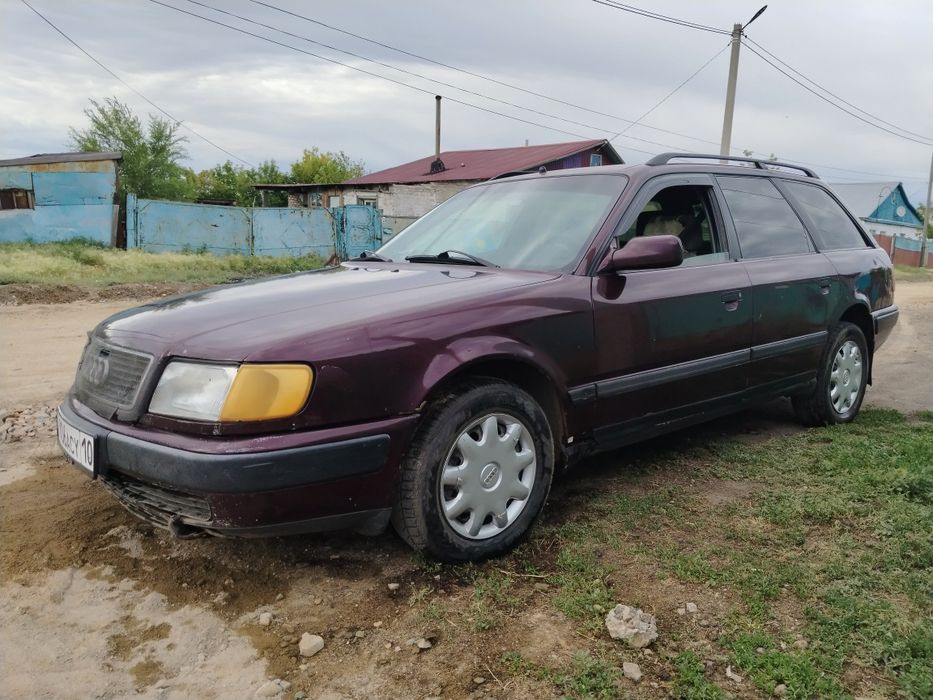 Ауди 100 С4. 1992 года