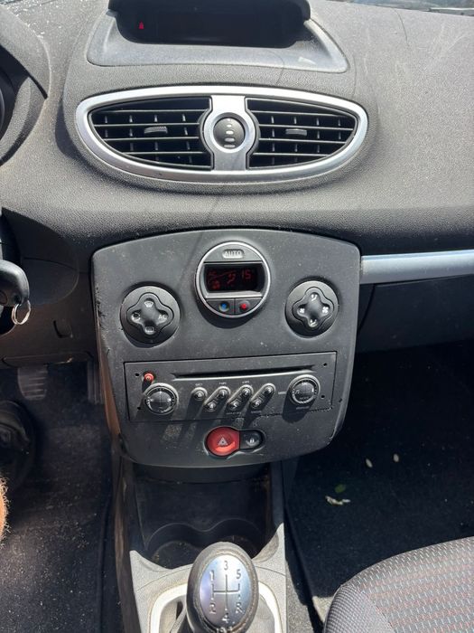 Renault Clio 1.6i 65 kw на части