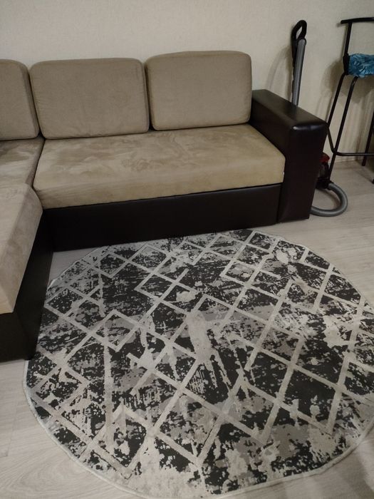 продам ковер в хорошем состоянии